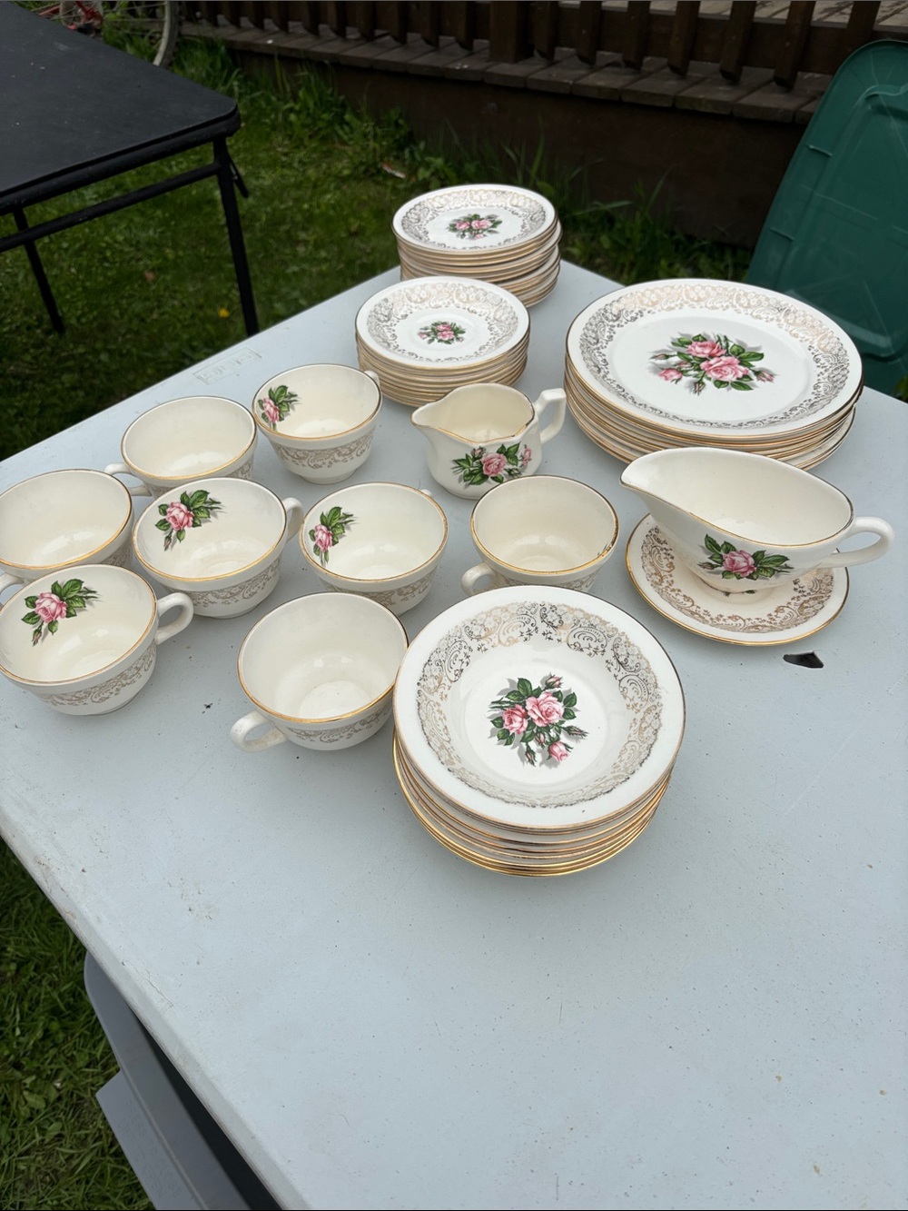 1950s 22kt Gold Tudor Rose China Set with Gold Trim - Cream and Pink